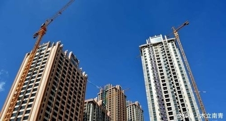 一平米降四千,先买房的业主亏80万,有权要求开发商退差价吗?