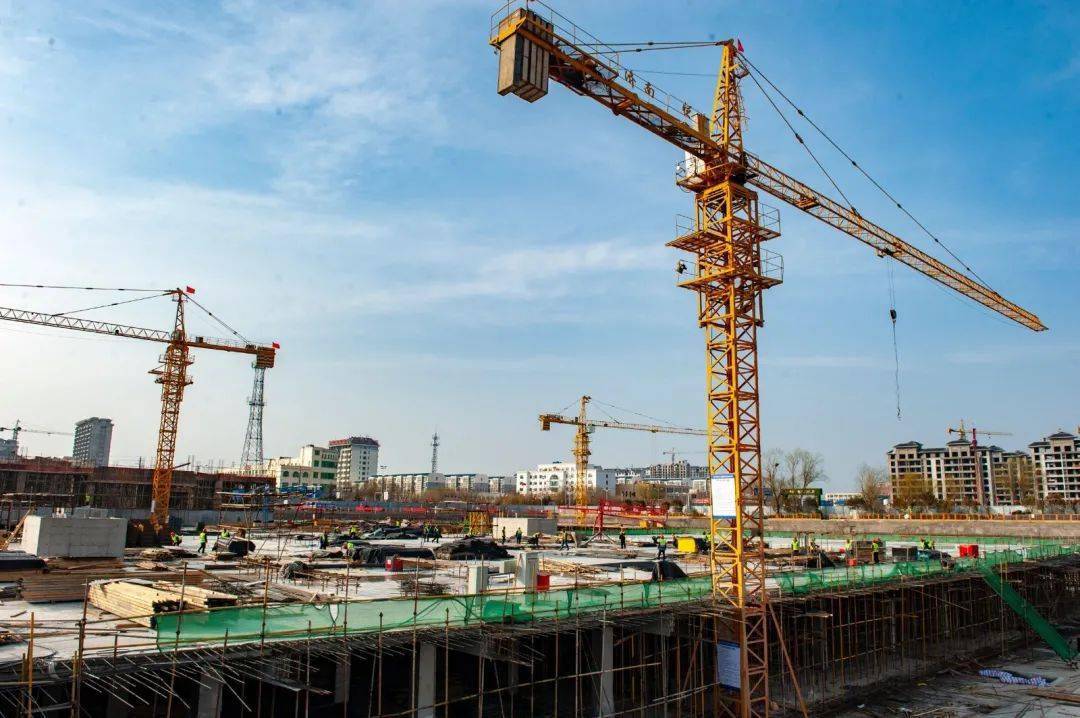 浚县等地近500名重点项目建设者坚守岗位就地过年!